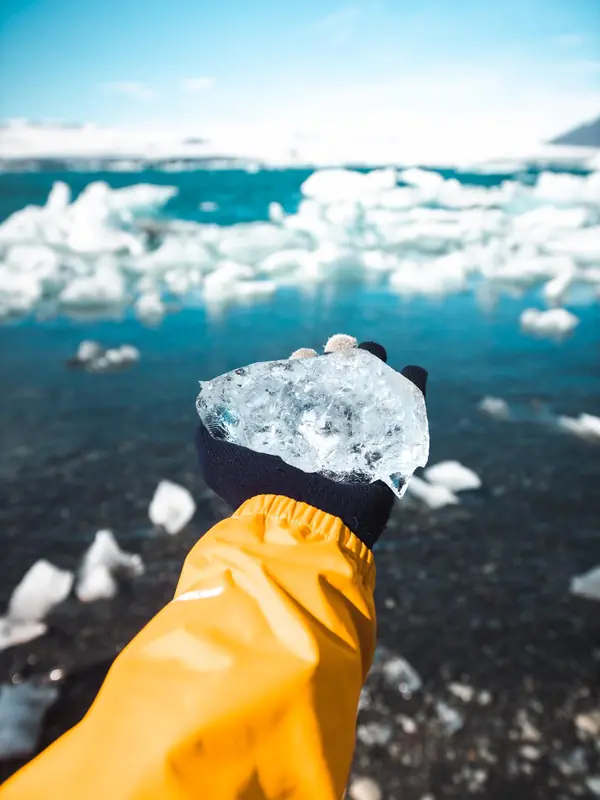 Diamond Beach · gletsjer-ijs op zwart strand bij Jökulsárlón