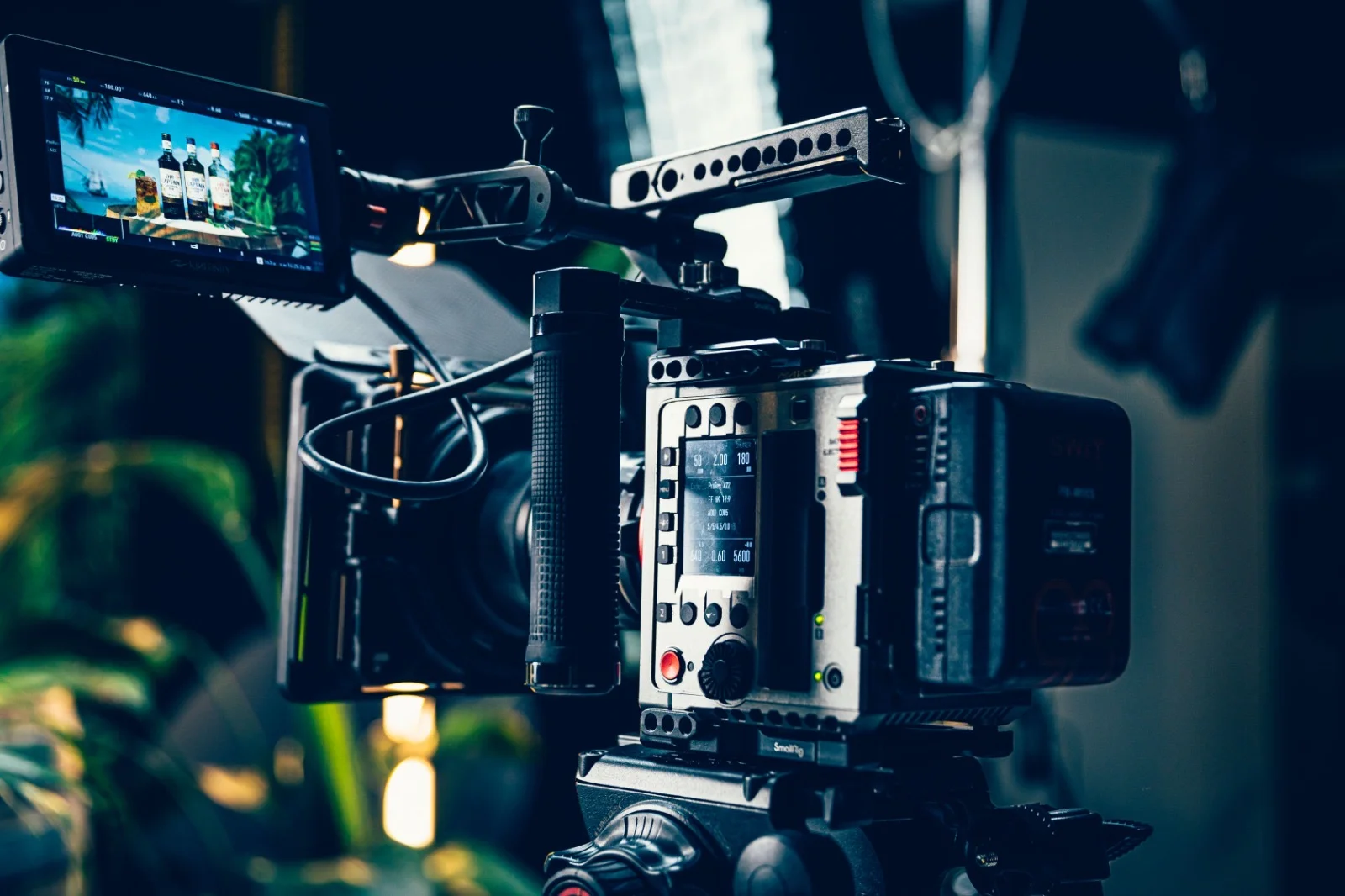 Behind the scenes ·studio wide shot